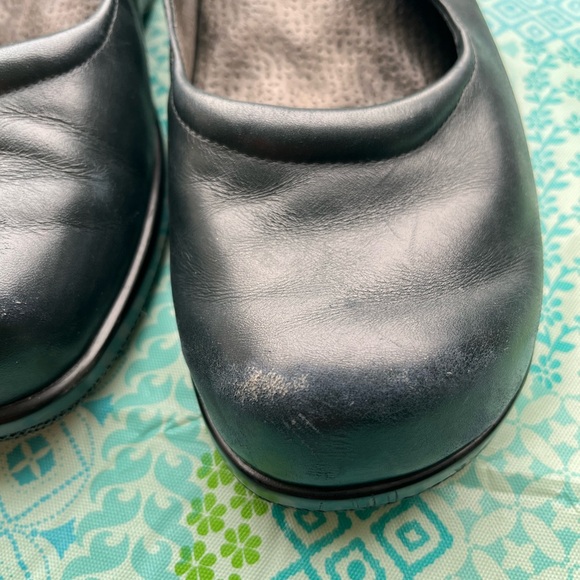 SoftWalk Women's Dark Leather Mary Jane Flats - Picture 2 of 3